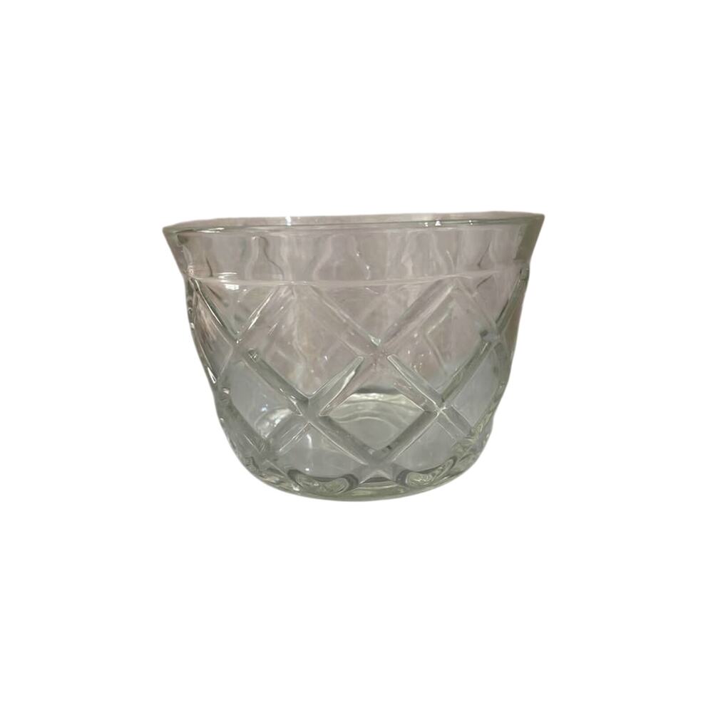 Vintage clear pressed glass fruit bowl w/ classic diamond lattice pattern